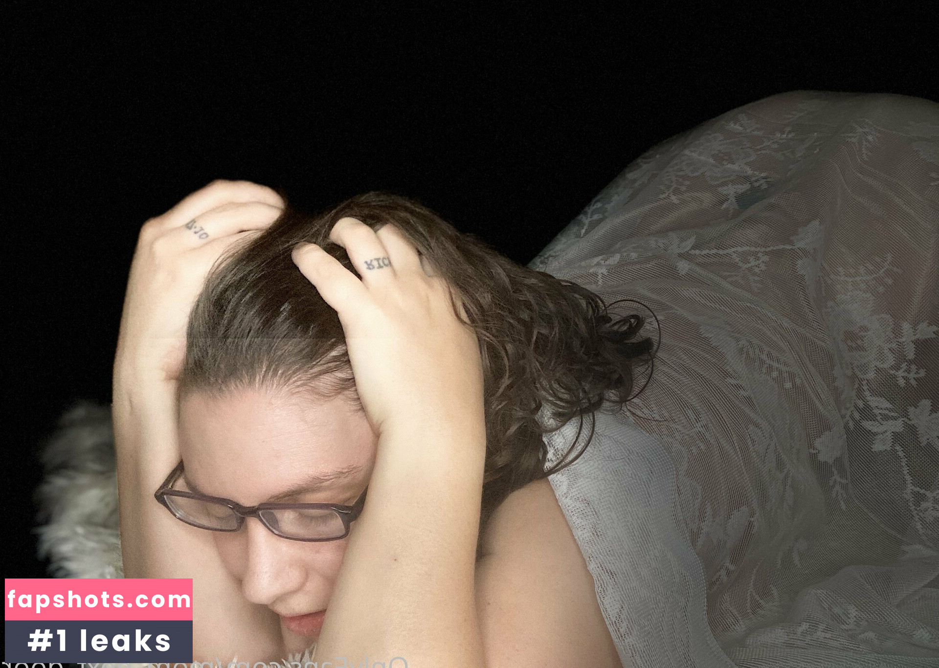 mom_next_door gallery photo #8