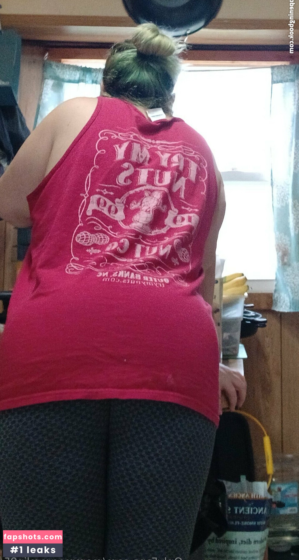 mommagremlin95 gallery photo #3