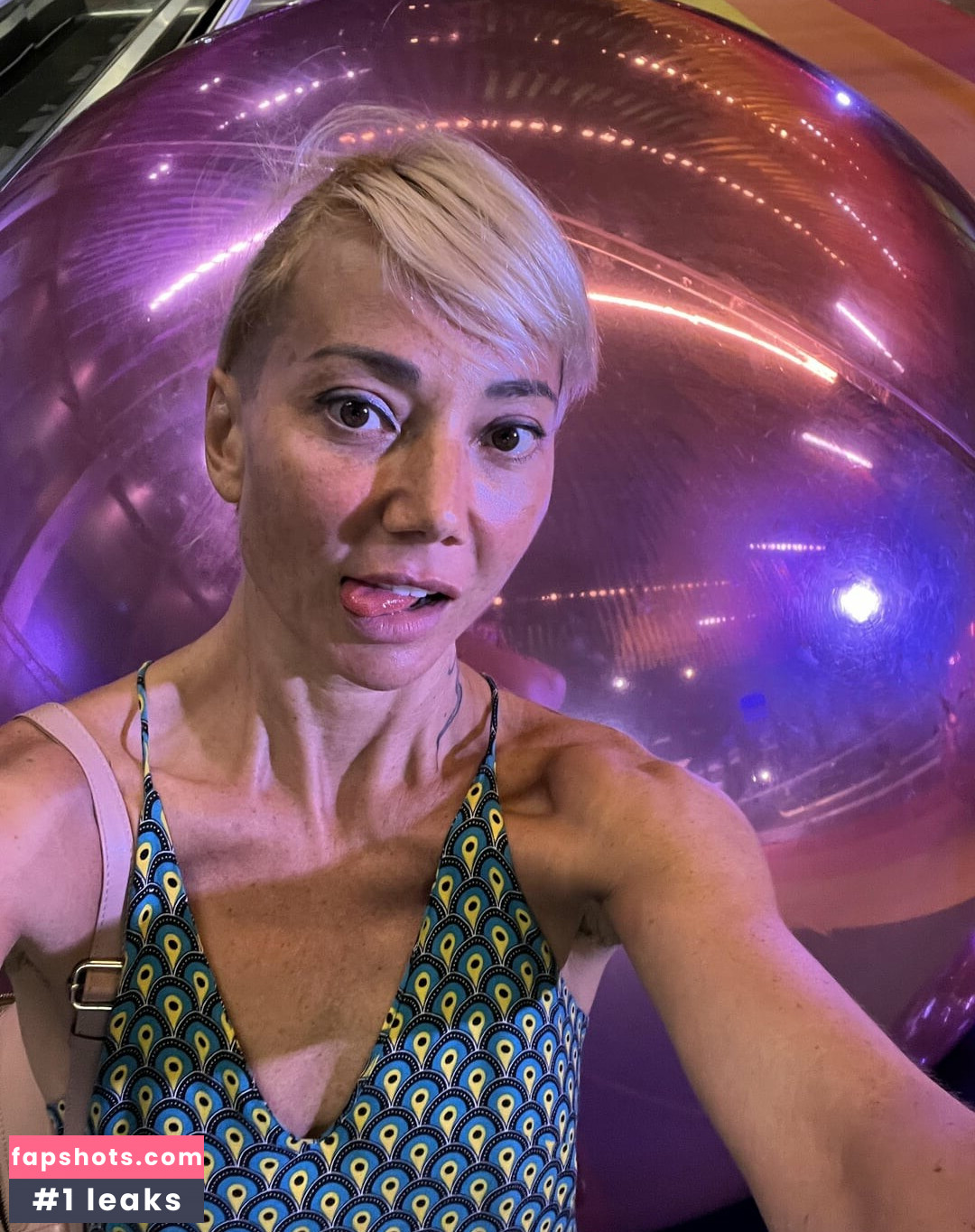 Mommy Di gallery photo #21