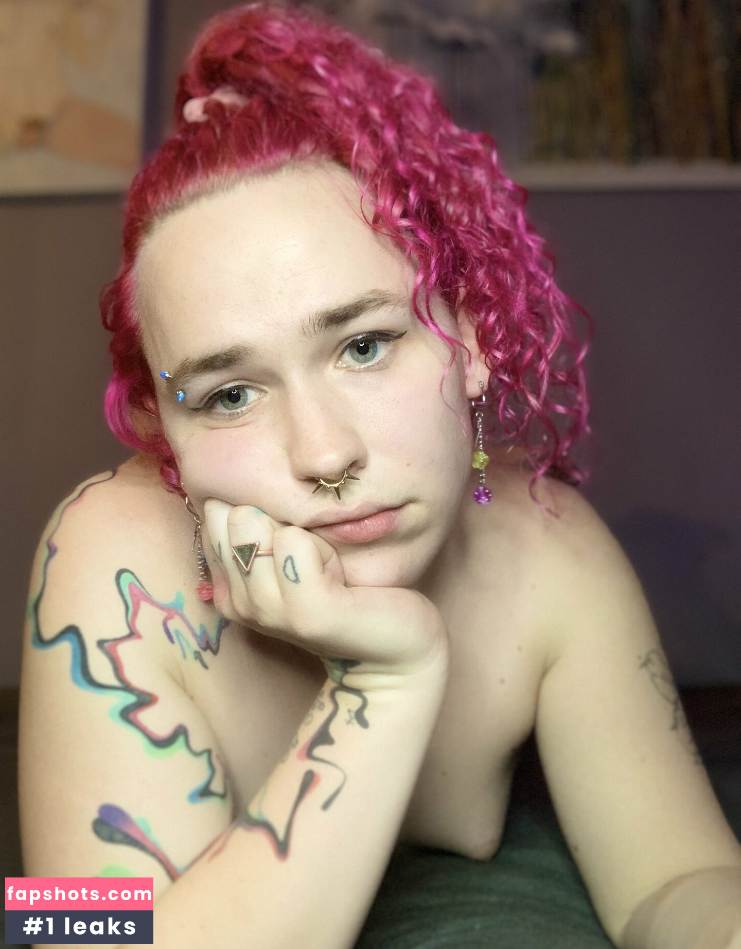 Mommy Iris gallery photo #2