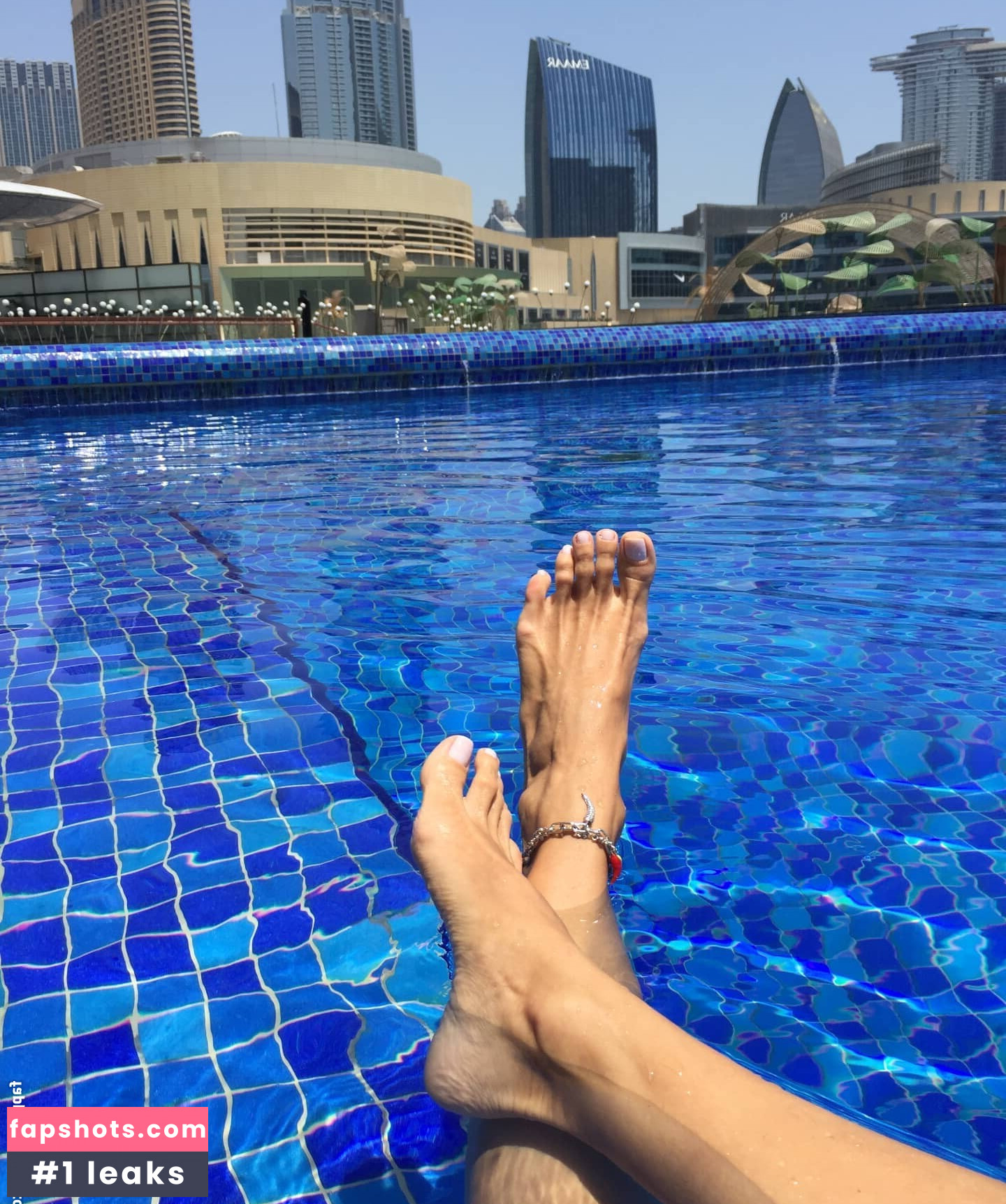 Momo Hotwife gallery photo #7