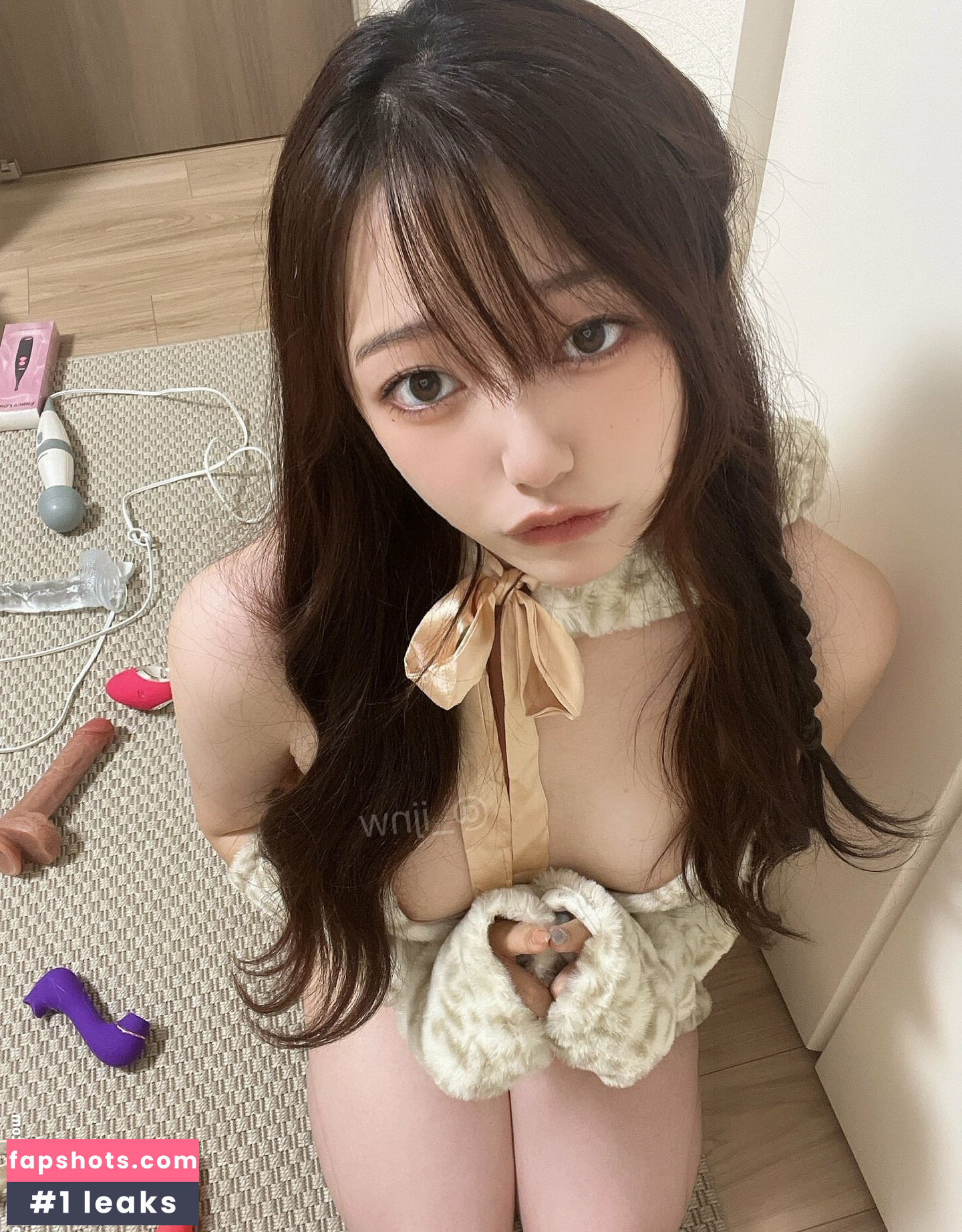 momomiya gallery photo #15