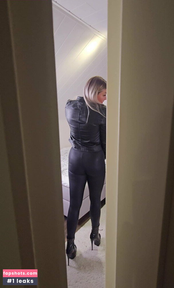 momssecretsfree Nude Leaks OnlyFans Photos #14 - LeakJerk