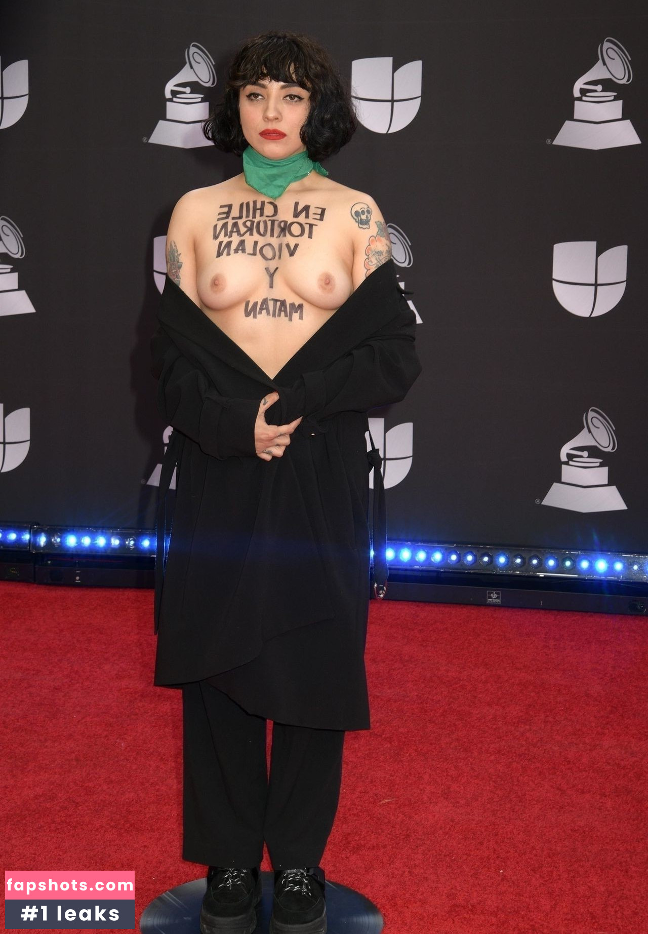 Mon Laferte Nahé úniky fotek pouze od fanoušků #23 - Fapshots