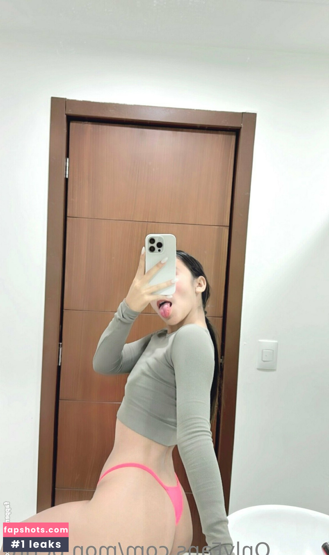 mon.petite Nahé úniky fotek pouze od fanoušků #18 - Fapshots