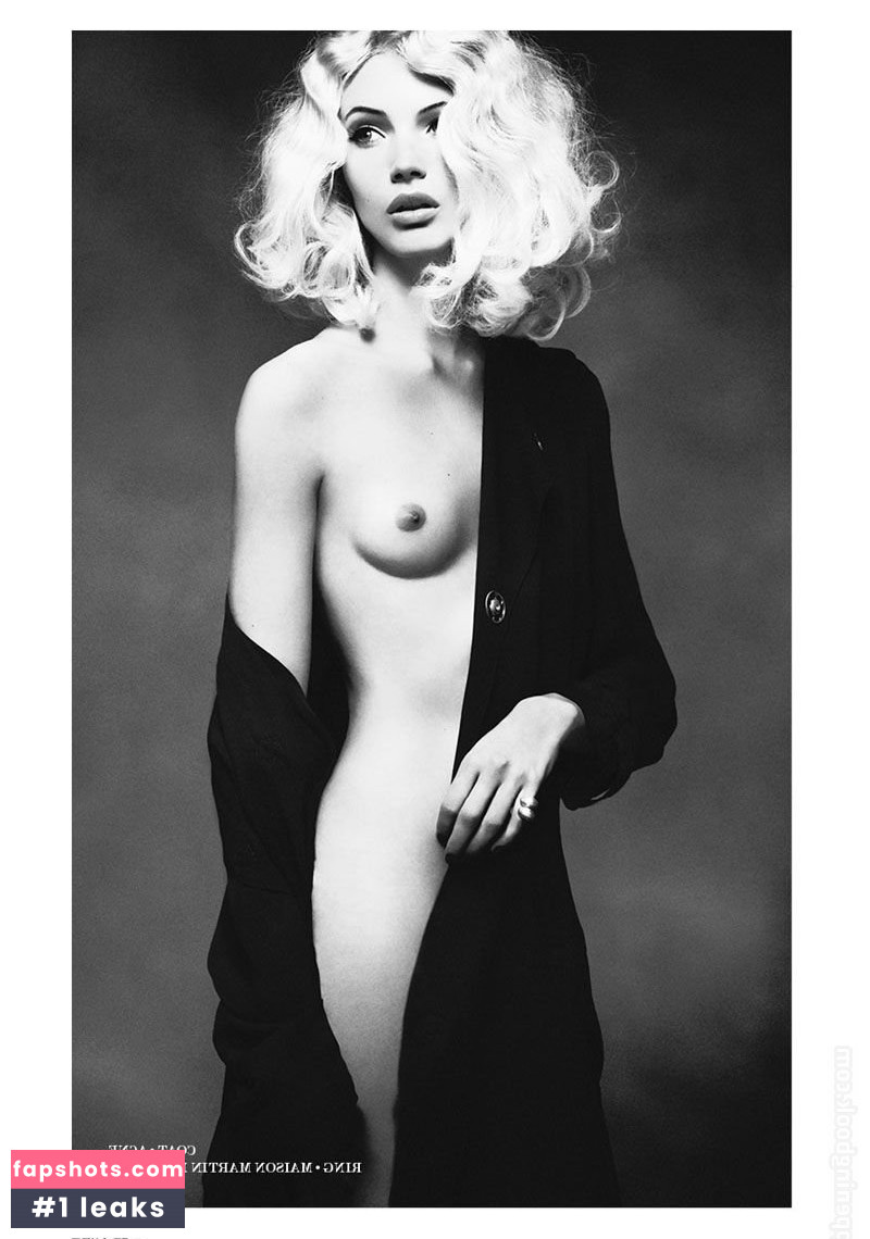 Mona Johannesson gallery photo #21