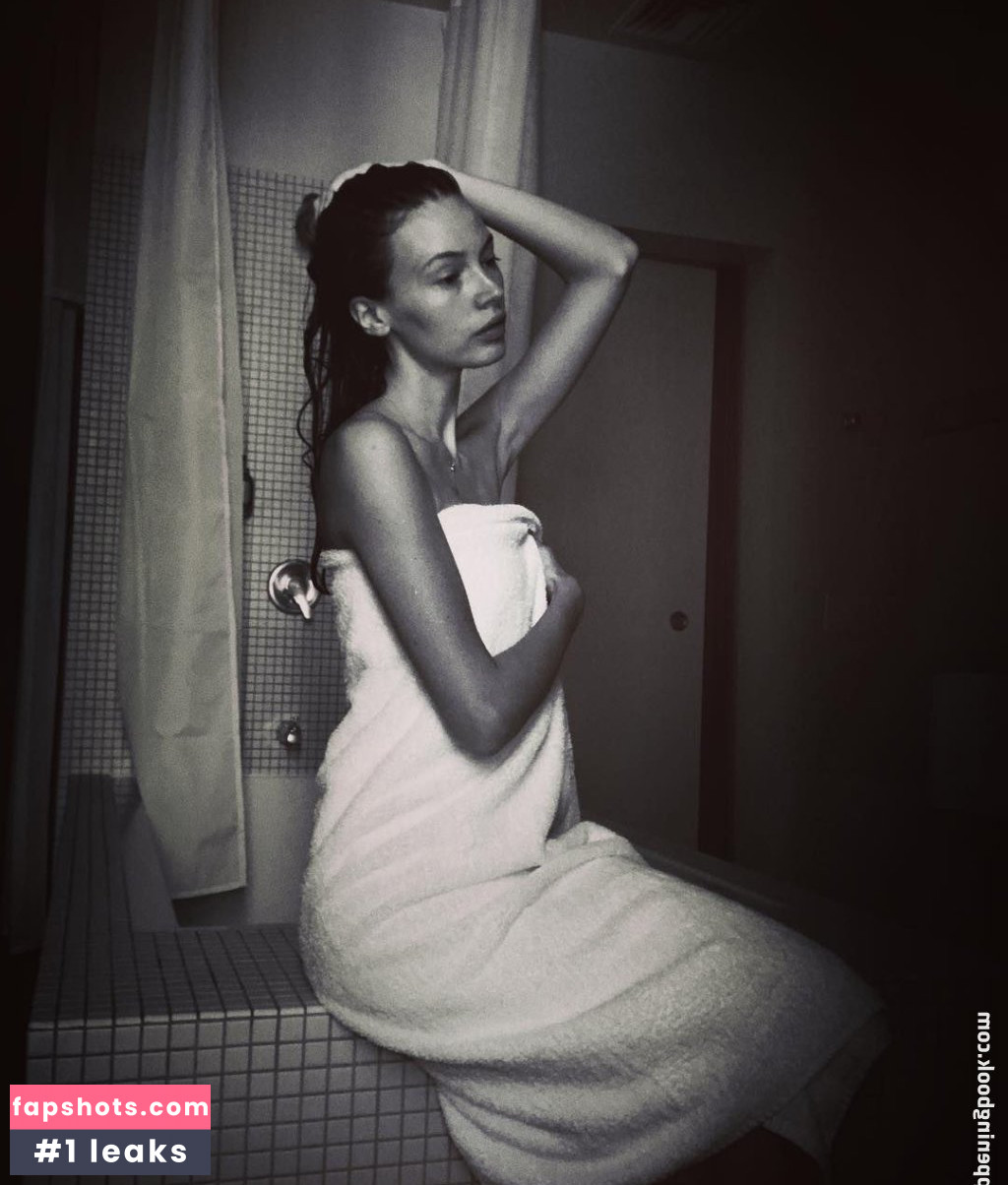 Mona Johannesson gallery photo #32