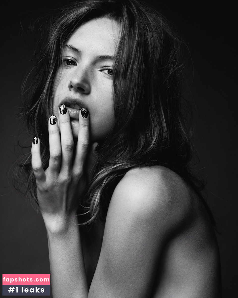 Mona Johannesson gallery photo #53