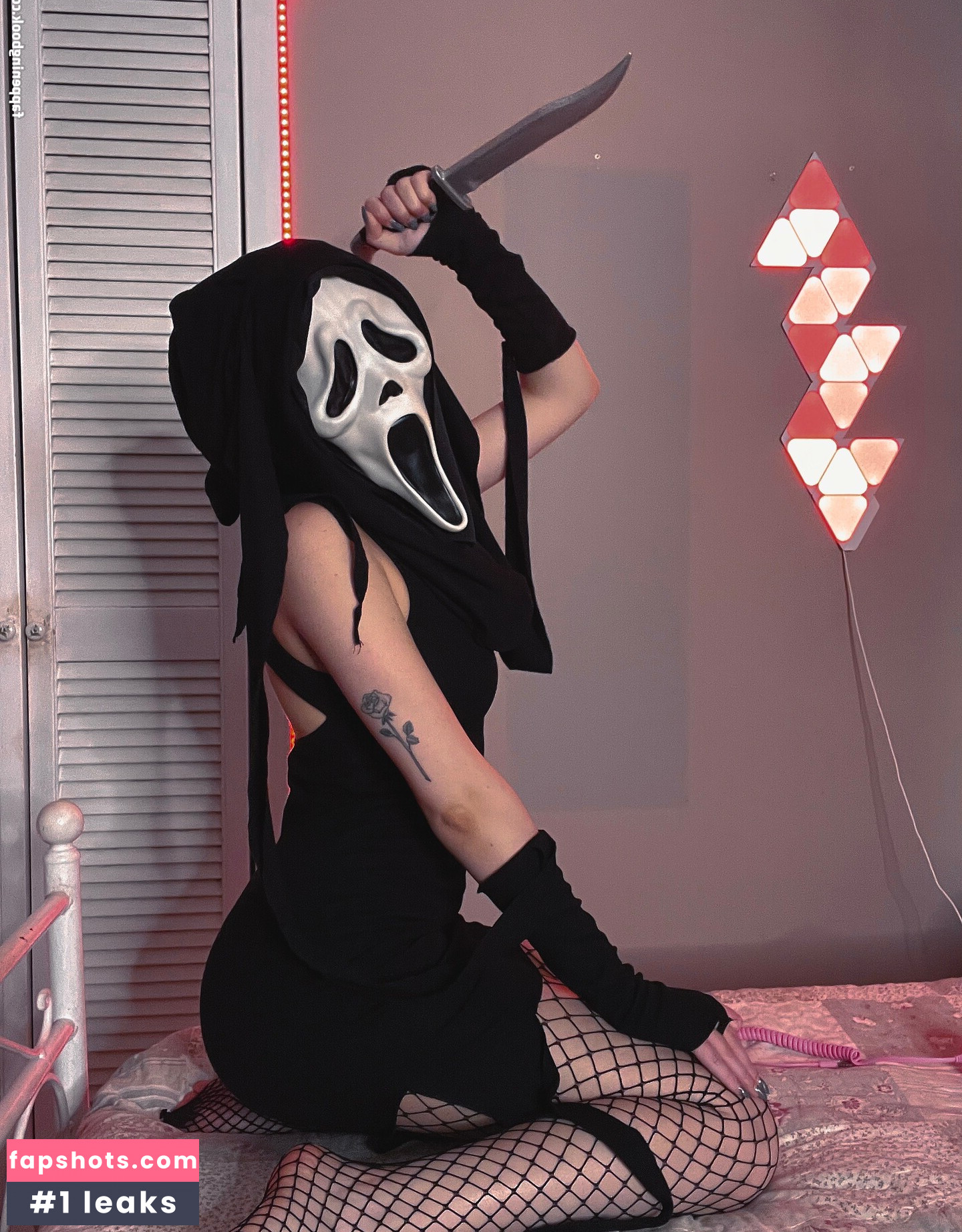 Mona Schon gallery photo #25