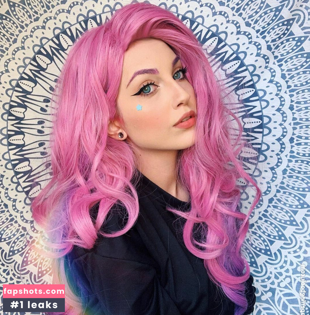 Mona Schon gallery photo #35