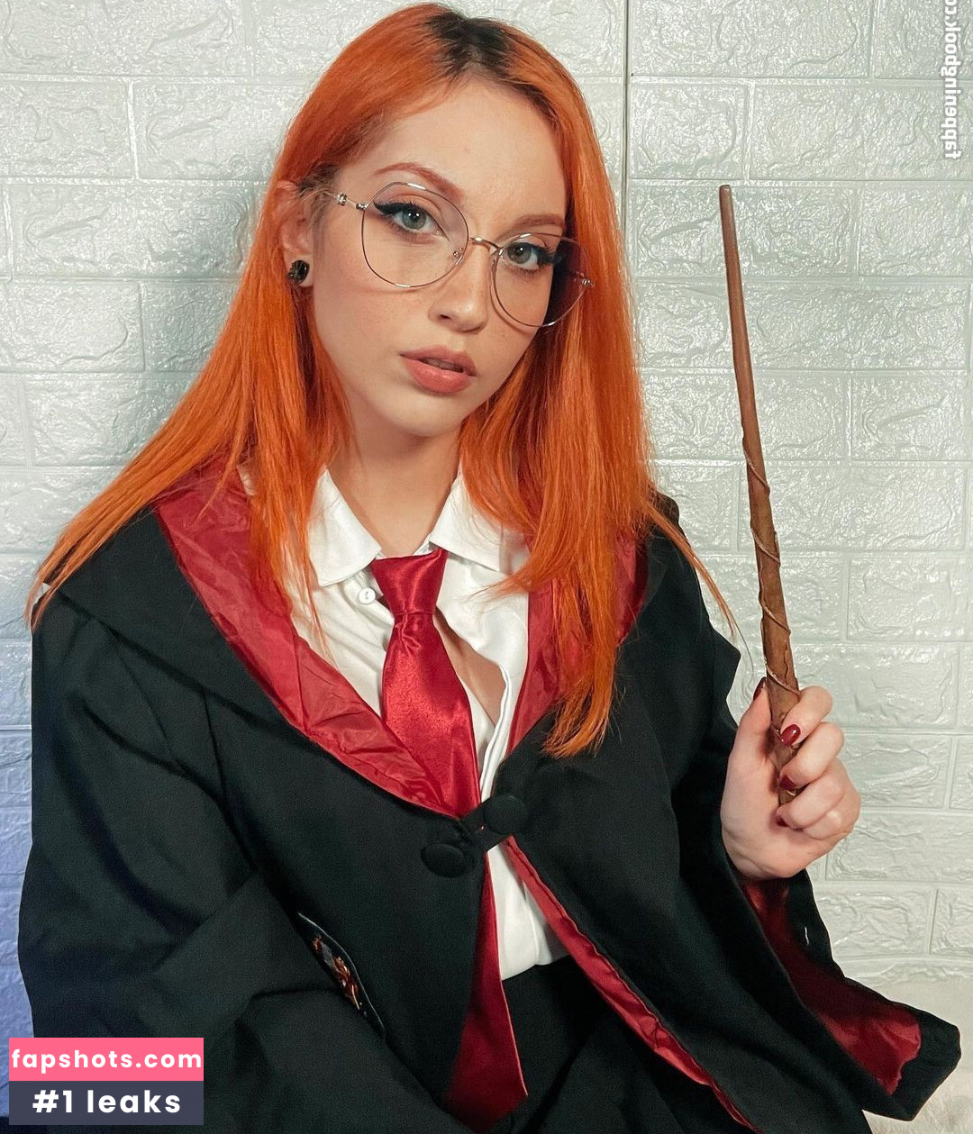 Mona Schon gallery photo #51