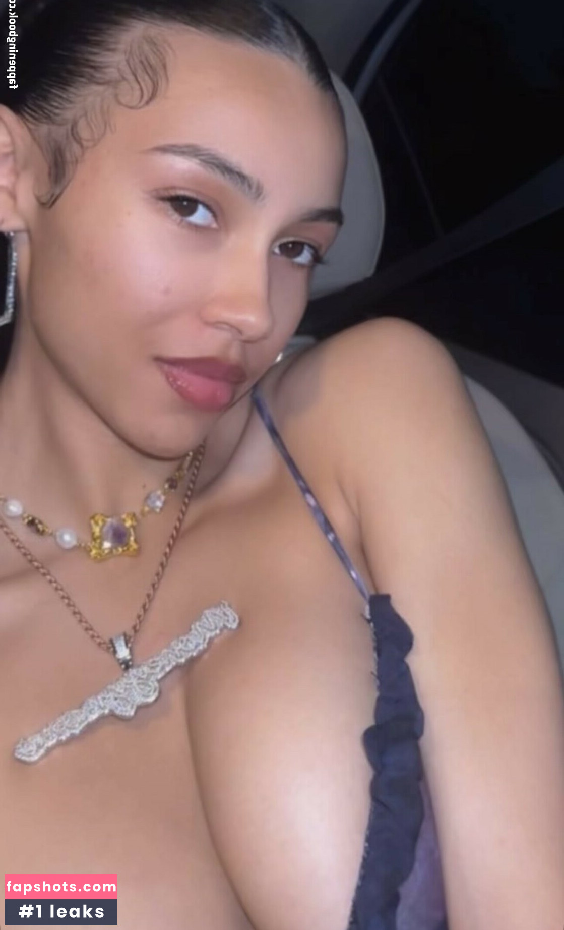 Moneyy.momo gallery photo #6