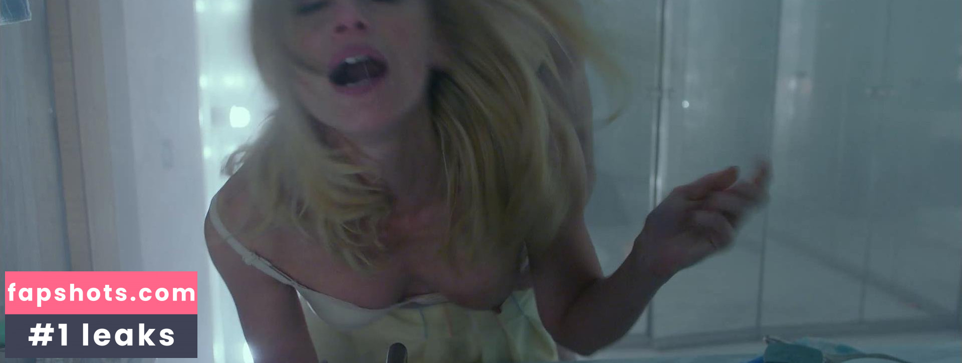 Mónica Antonópulos gallery photo #7