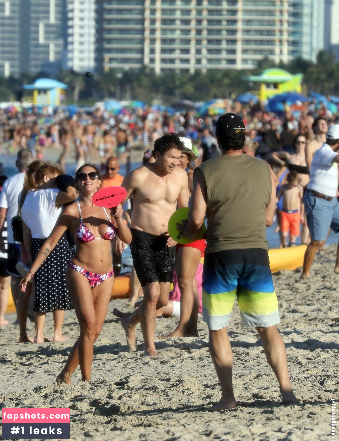 Monica Ayos gallery photo #14