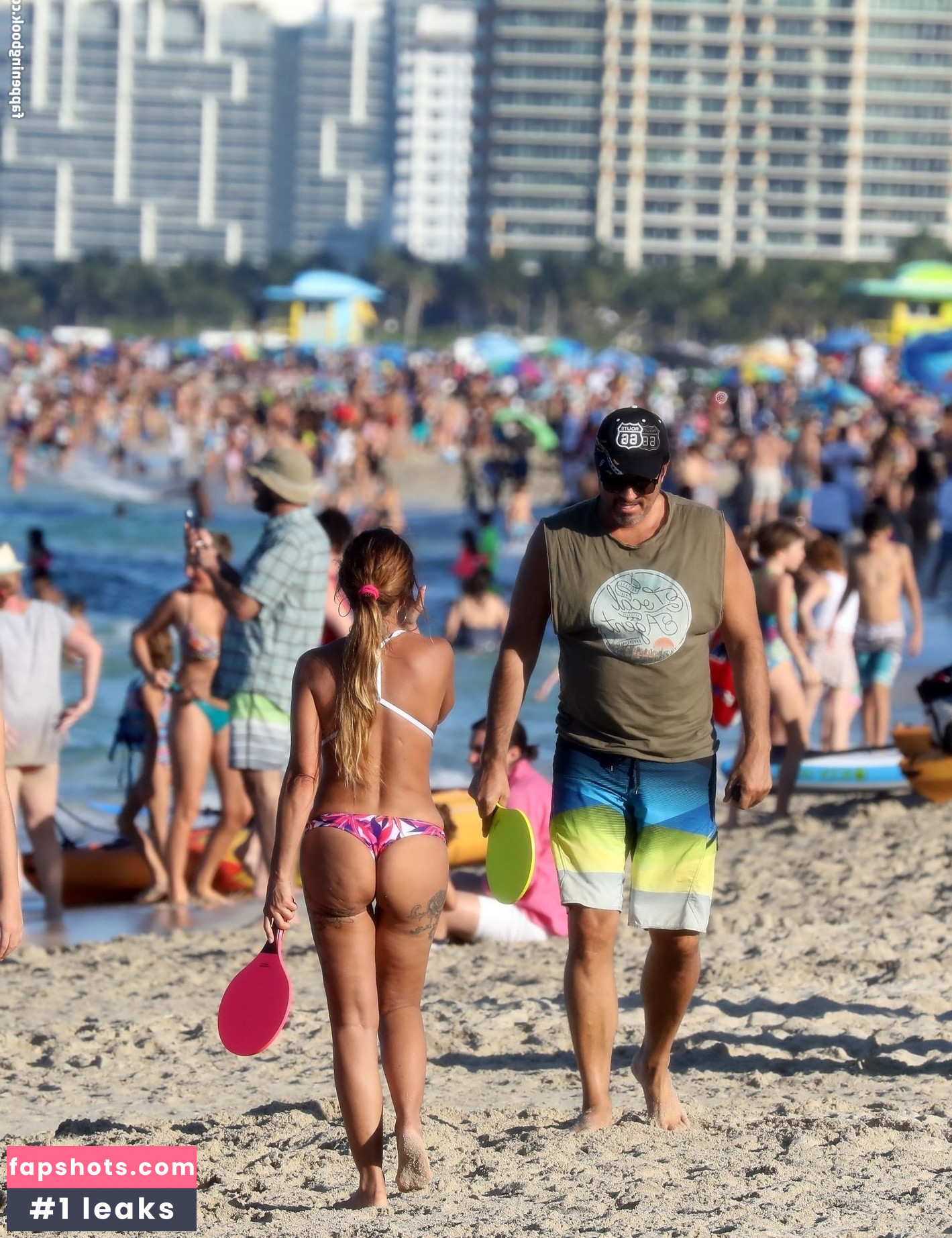 Monica Ayos gallery photo #15