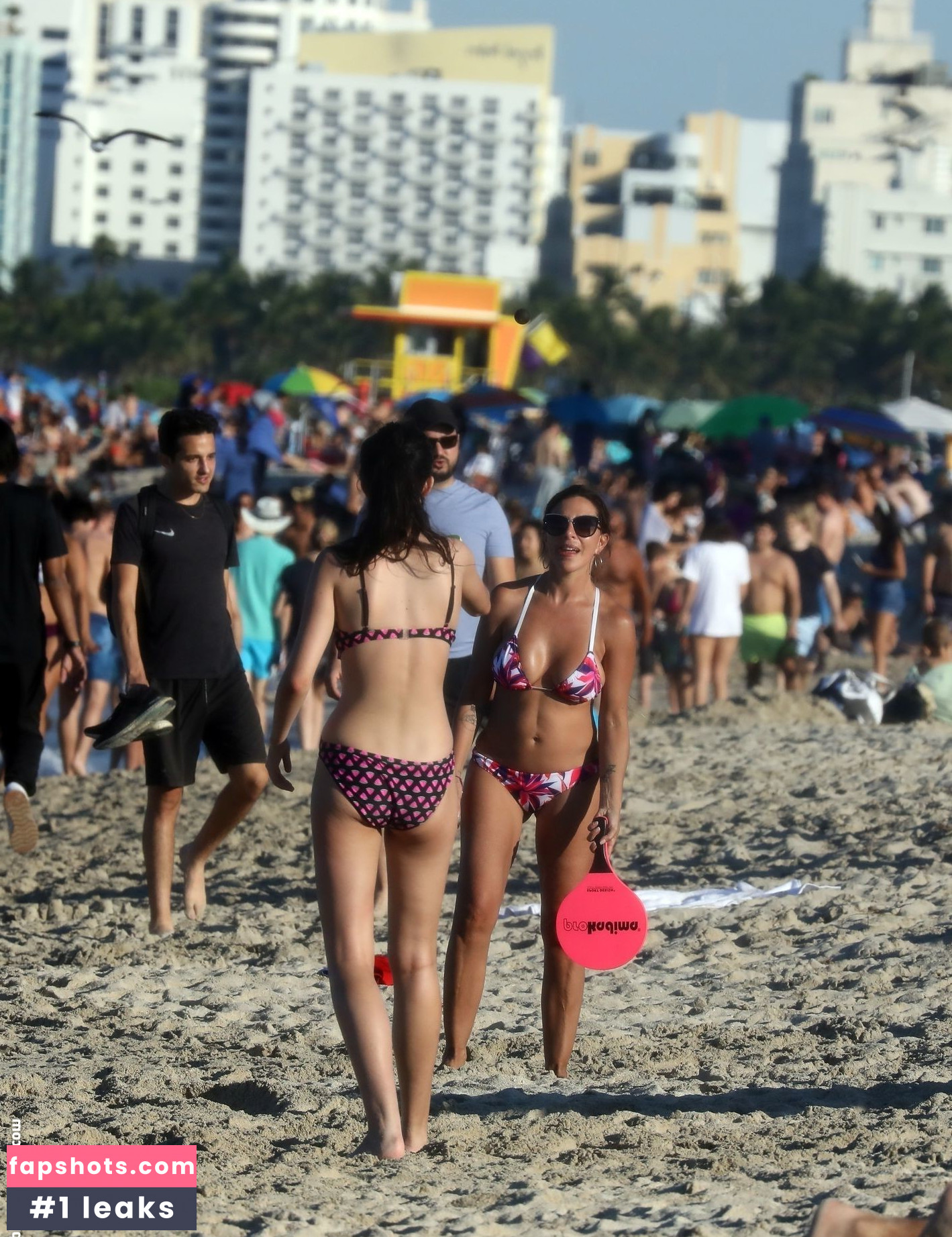 Monica Ayos gallery photo #22