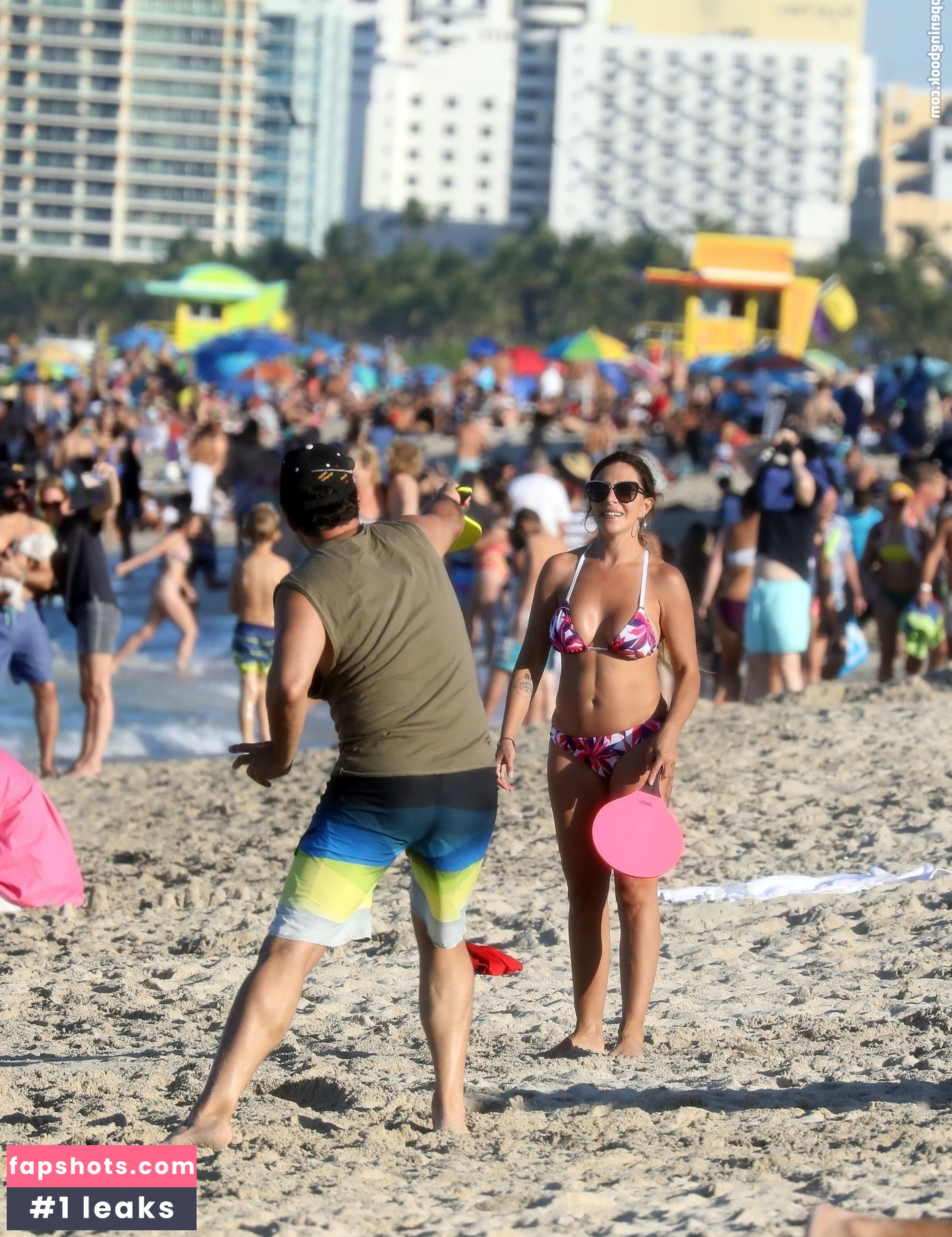 Monica Ayos gallery photo #6