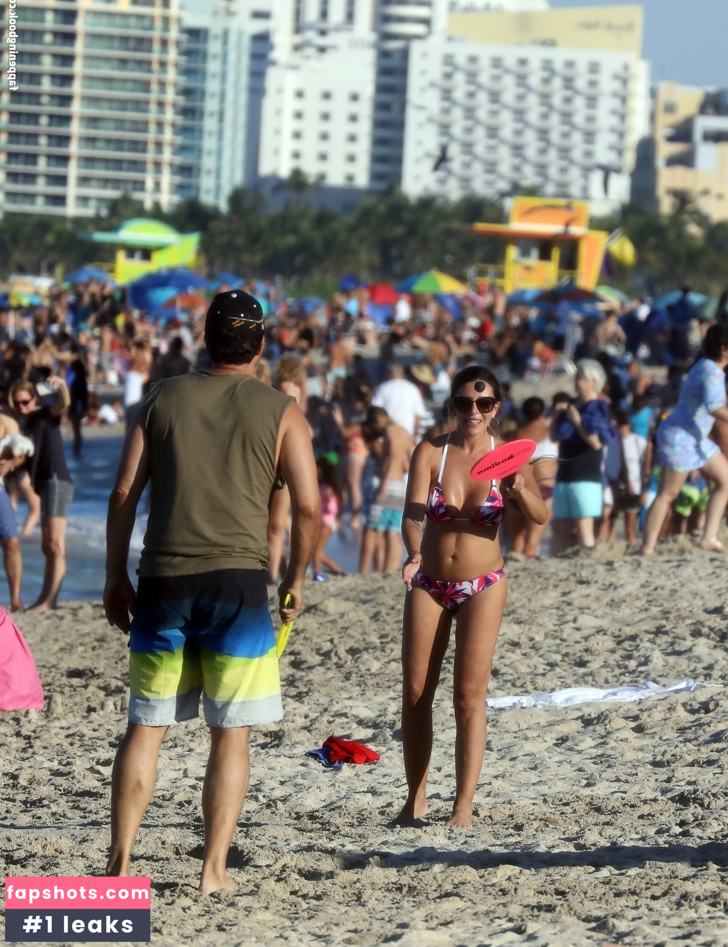 Monica Ayos gallery photo #7