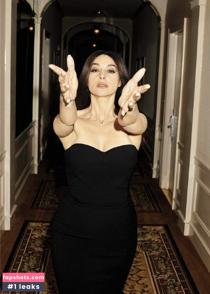 Monica Bellucci Nahé úniky fotek pouze od fanoušků #142 - Fapshots
