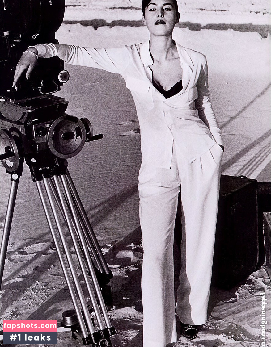 Monica Bellucci Nahé úniky fotek pouze od fanoušků #22 - Fapshots