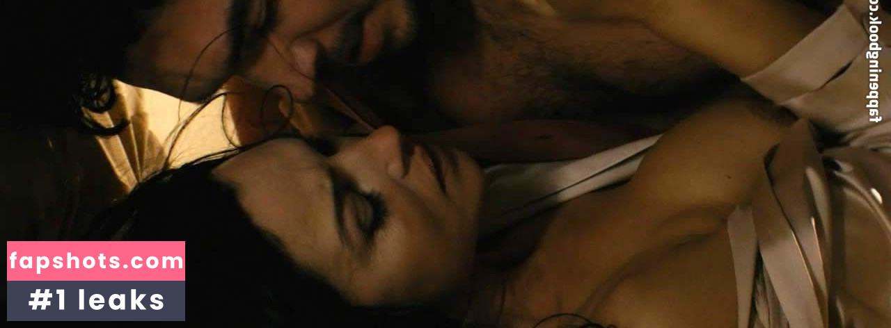 Monica Bellucci Nahé úniky fotek pouze od fanoušků #267 - Fapshots