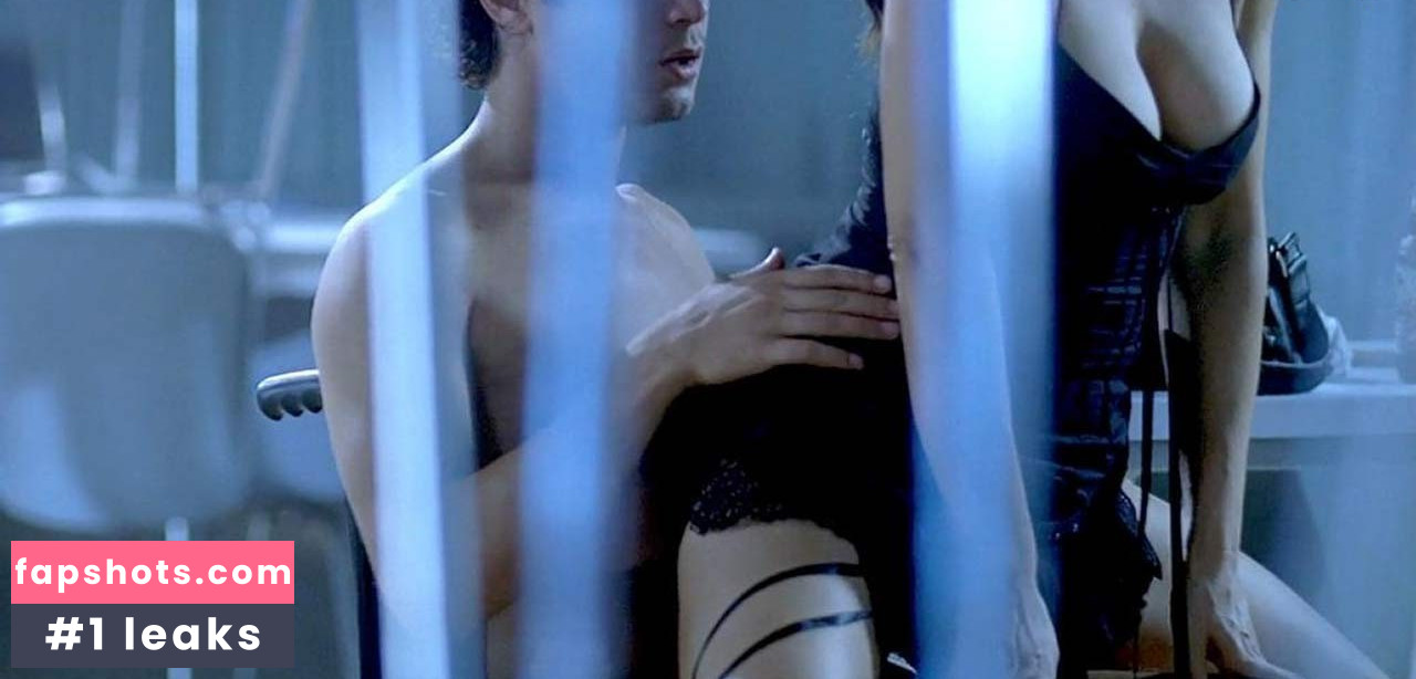 Monica Bellucci Nahé úniky fotek pouze od fanoušků #279 - Fapshots