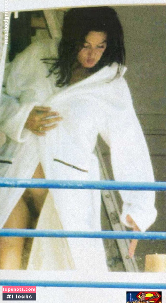 Monica Bellucci Nahé úniky fotek pouze od fanoušků #421 - Fapshots