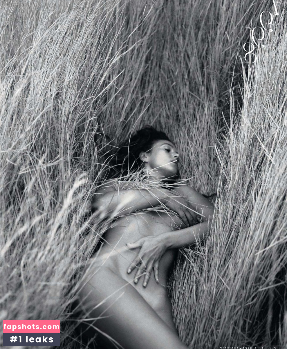 Monica Bellucci Nahé úniky fotek pouze od fanoušků #463 - Fapshots