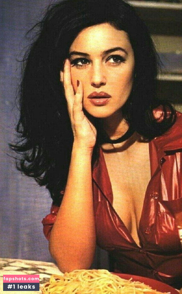 Monica Bellucci Nahé úniky fotek pouze od fanoušků #100 - Fapshots