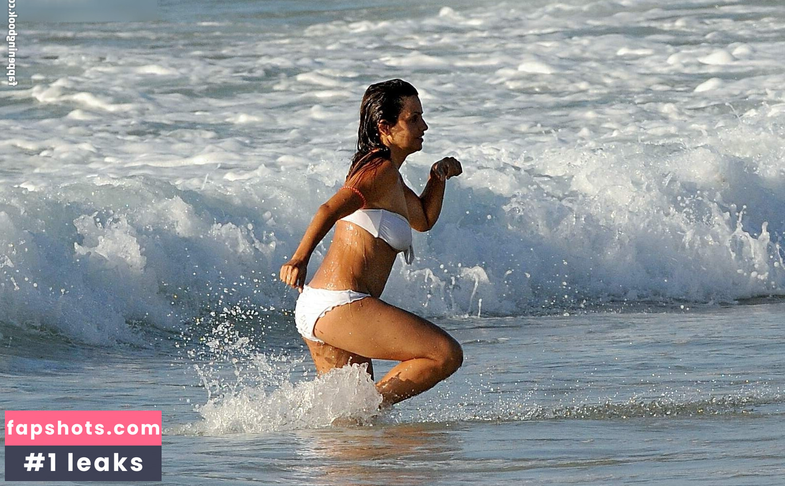 Monica Cruz gallery photo #39