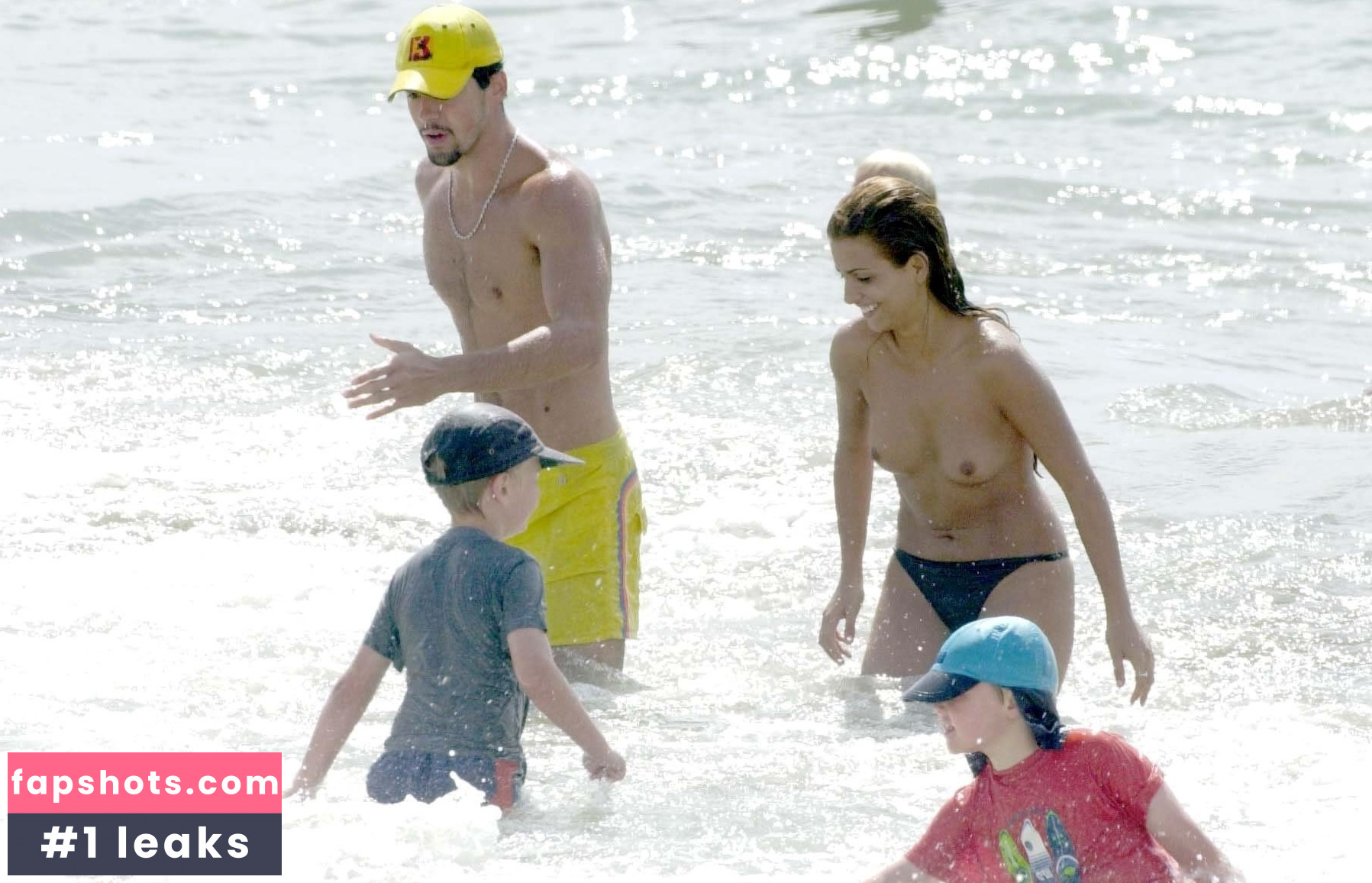 Monica Cruz gallery photo #85