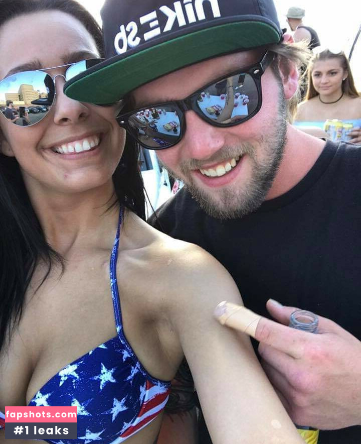 Monica Iannuzzi gallery photo #16