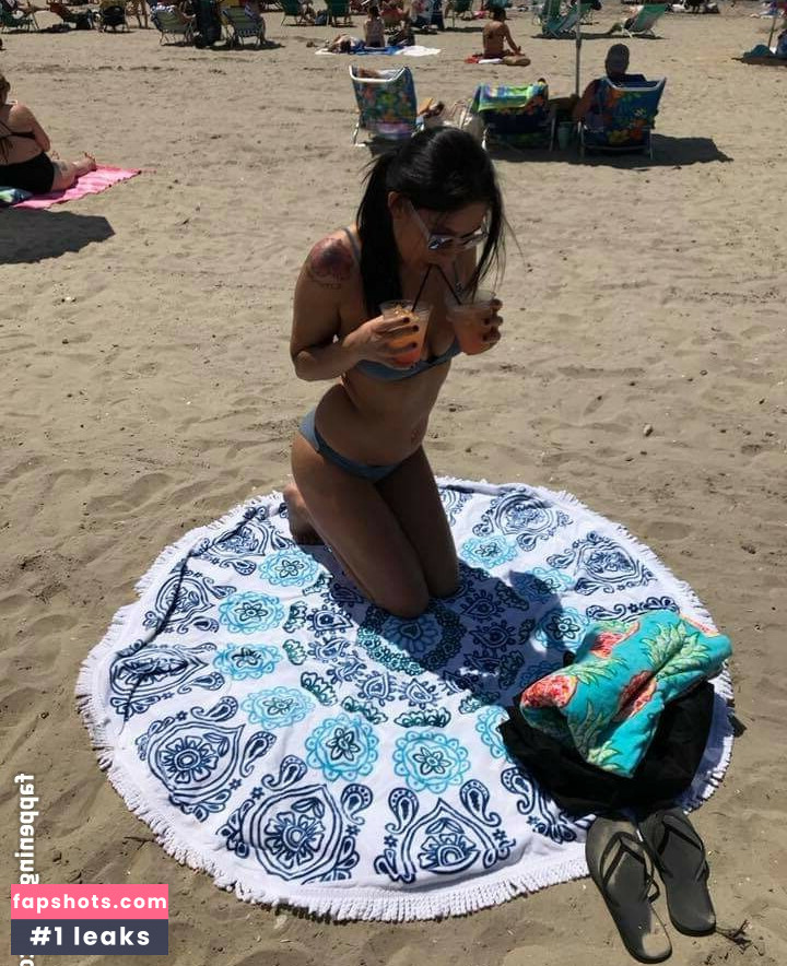 Monica Iannuzzi gallery photo #6