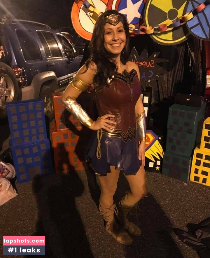 Monica Iannuzzi gallery photo #10