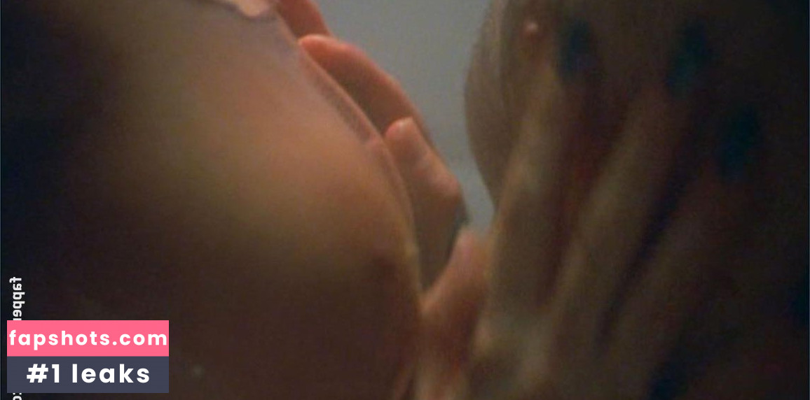 Mònica Van Campen gallery photo #6