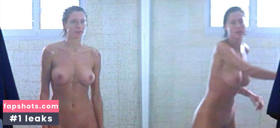 Mònica Van Campen gallery photo #8