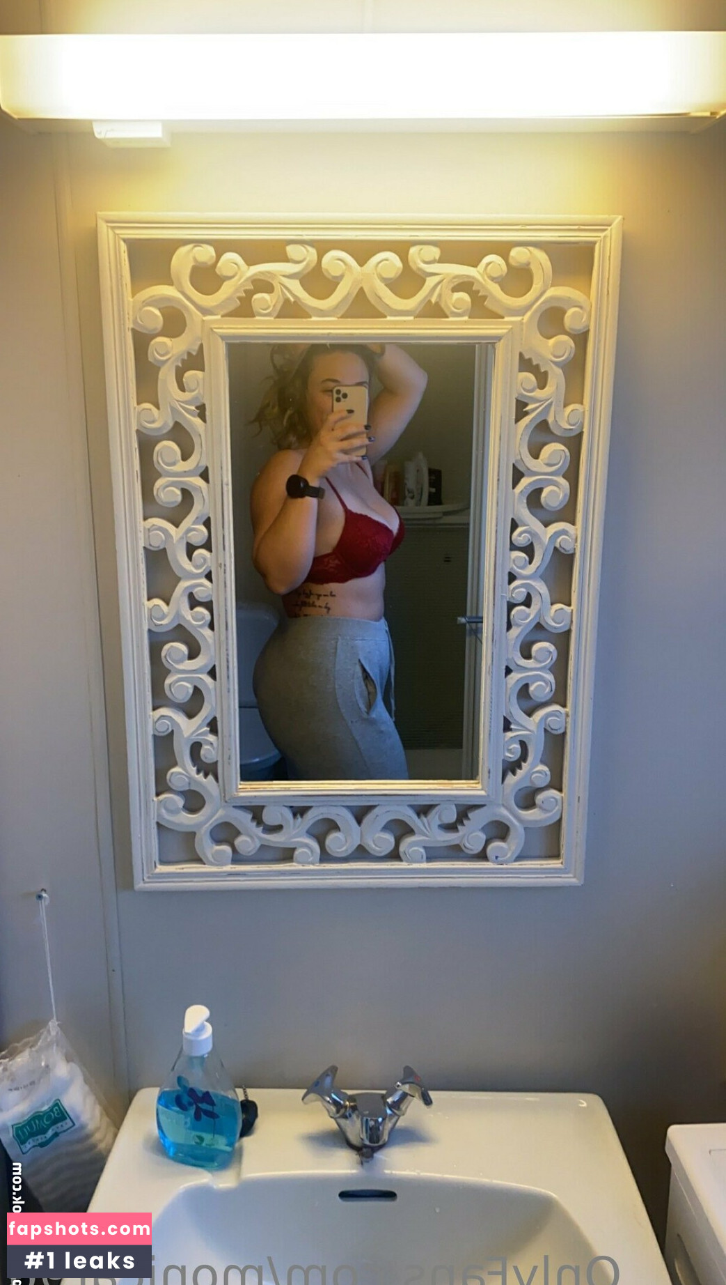 monicar96 gallery photo #3