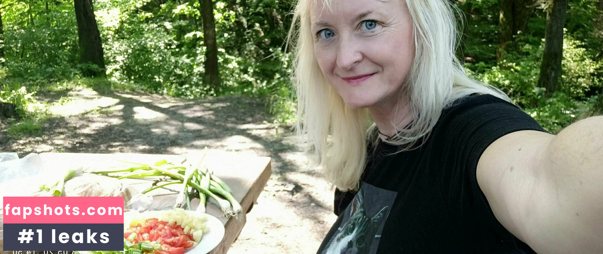 monicutex2 gallery photo #11