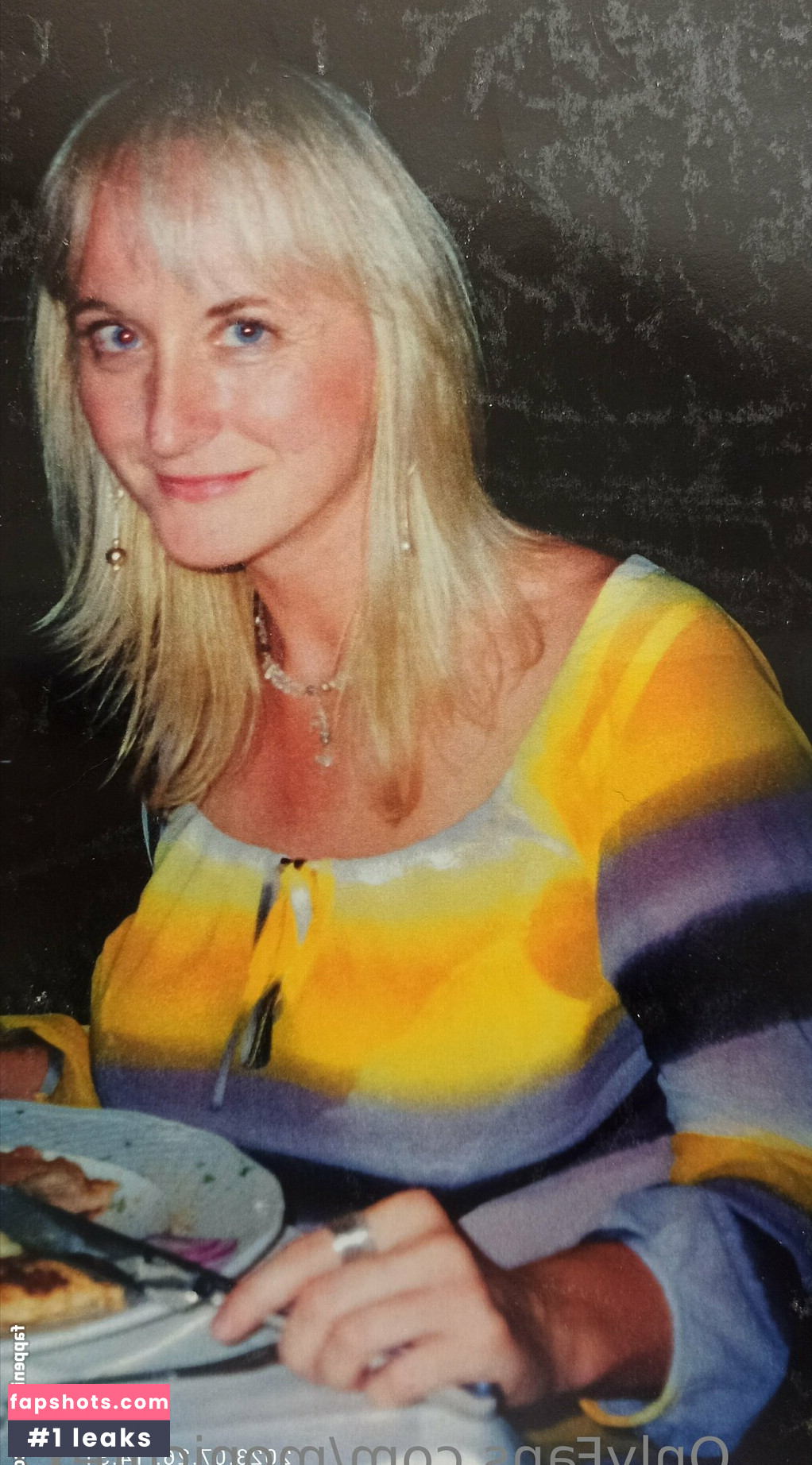 monicutex2 gallery photo #5