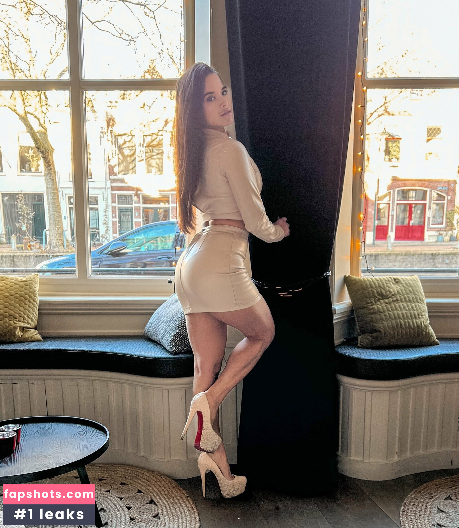 Monie Kulh gallery photo #25