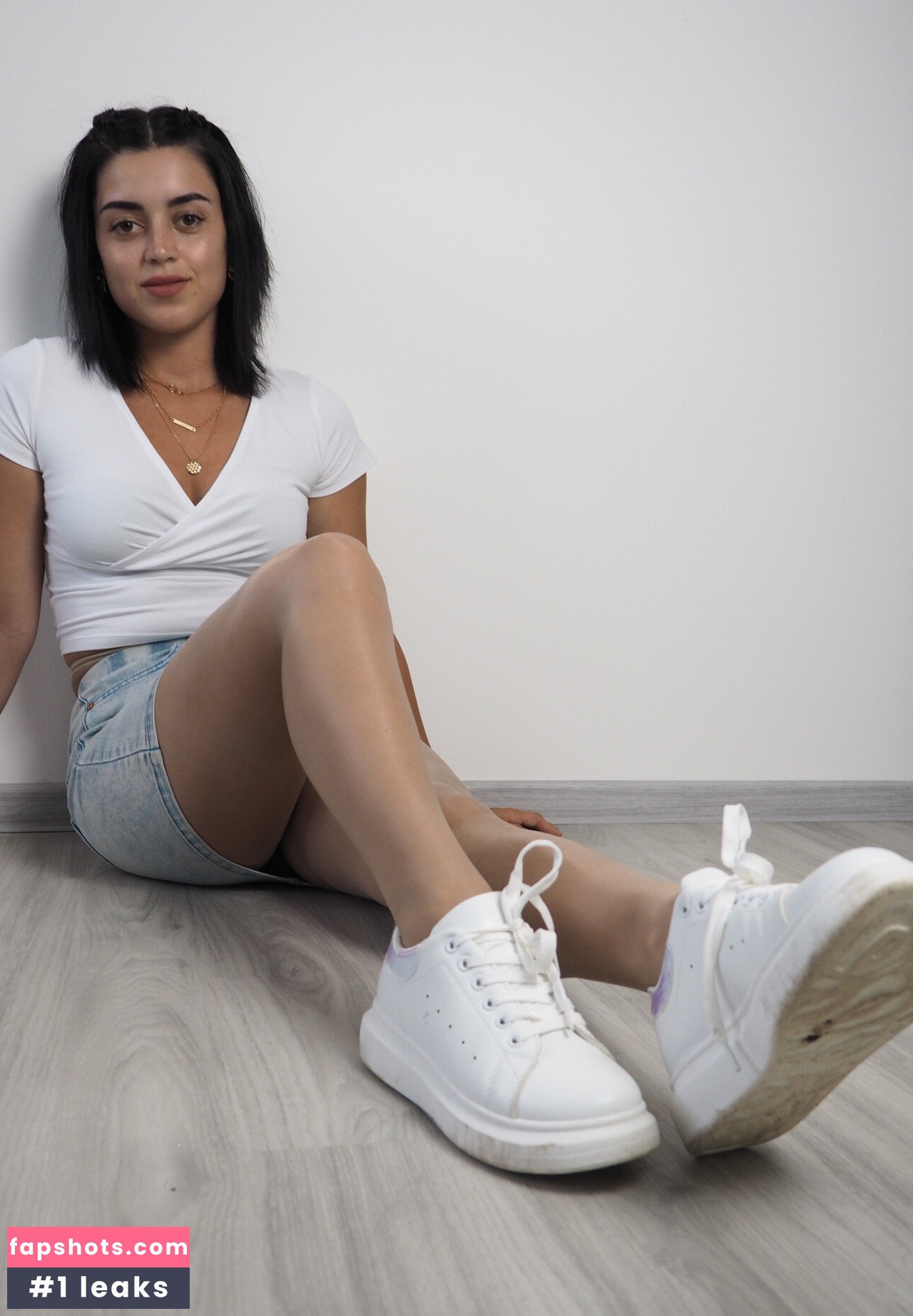 Monie Kulh gallery photo #27