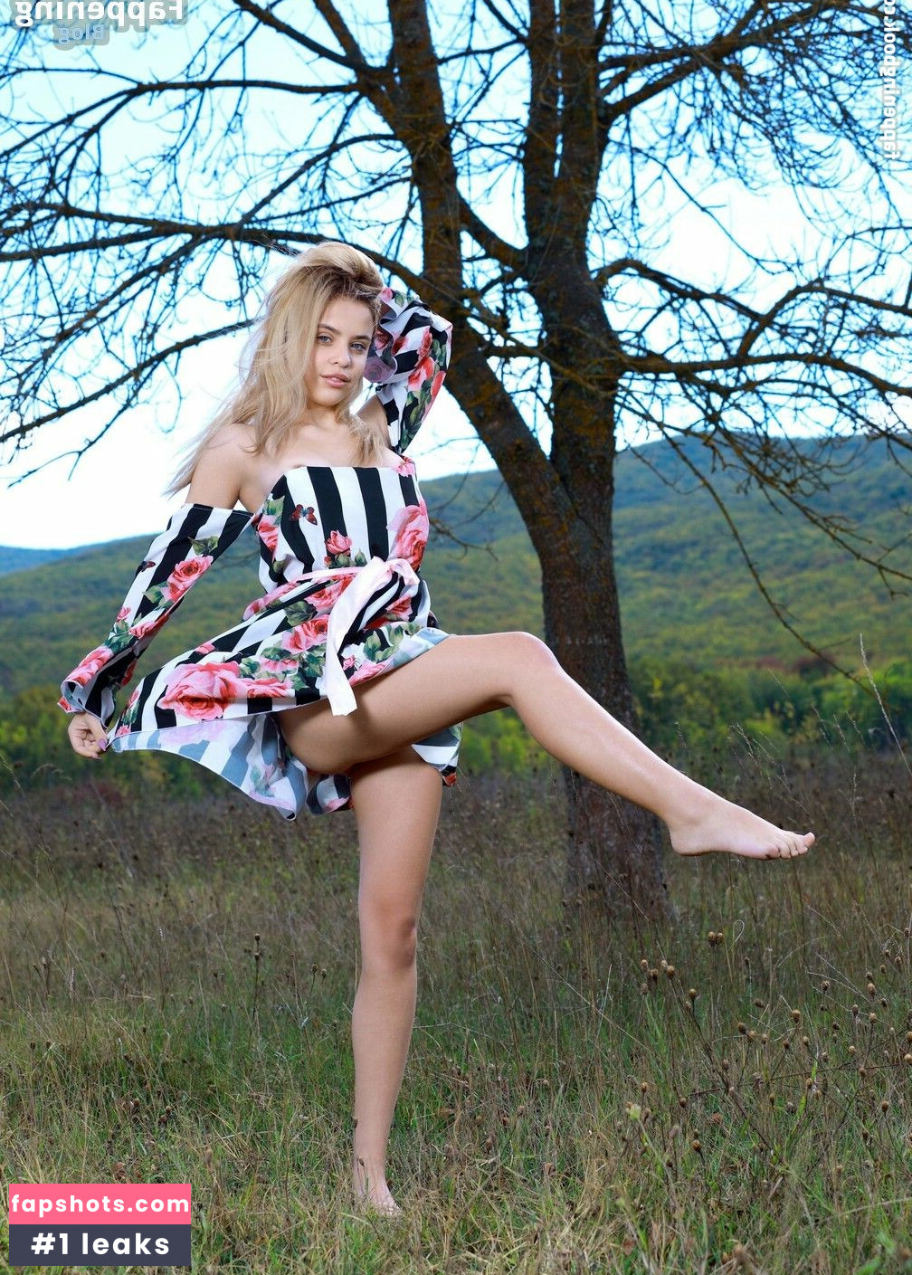 Monika Jelolt gallery photo #6