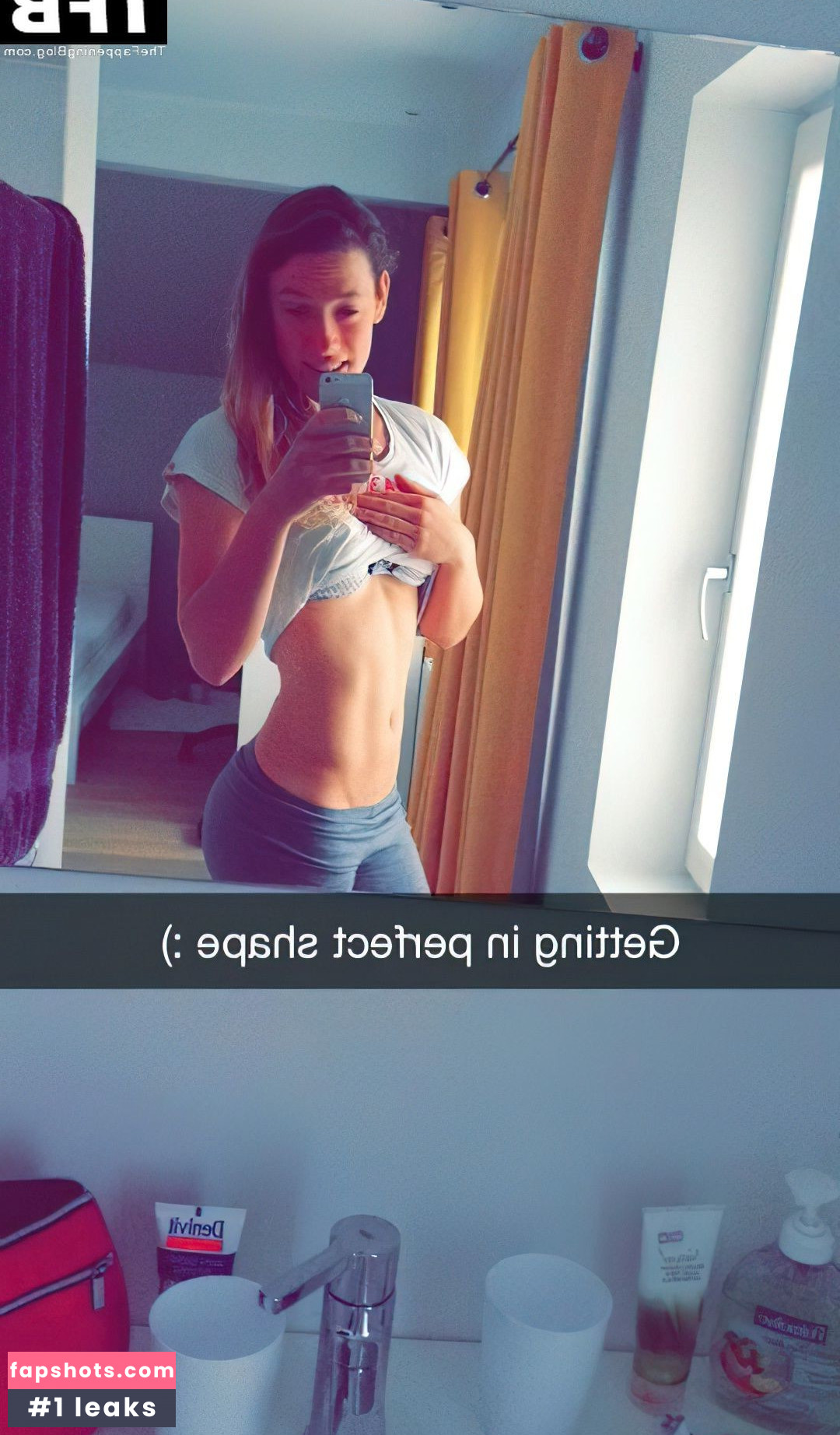 Monika van de Vondel gallery photo #13