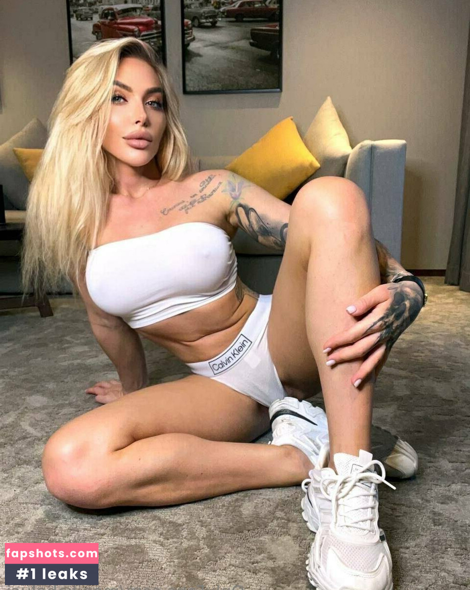 monikabeluci Nahé úniky fotek pouze od fanoušků #29 - Fapshots