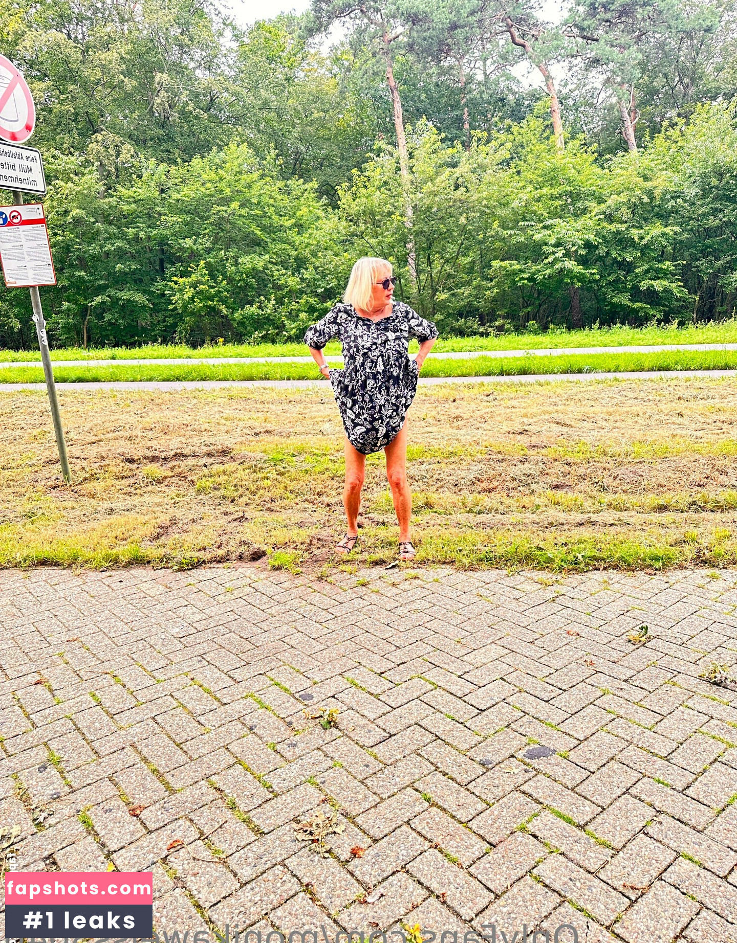 monikaweiss3040 gallery photo #2