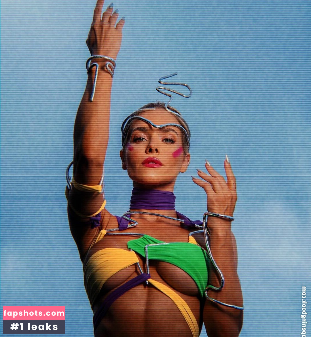 Monique Alfradique gallery photo #34