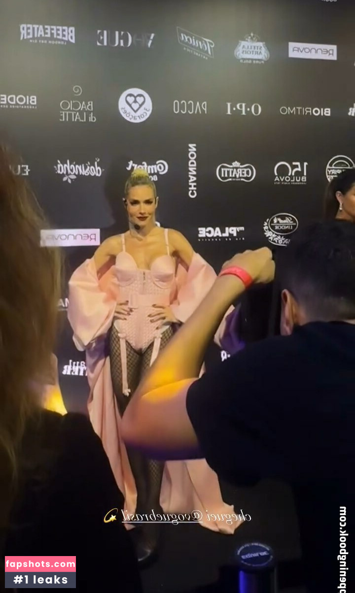 Monique Alfradique gallery photo #10