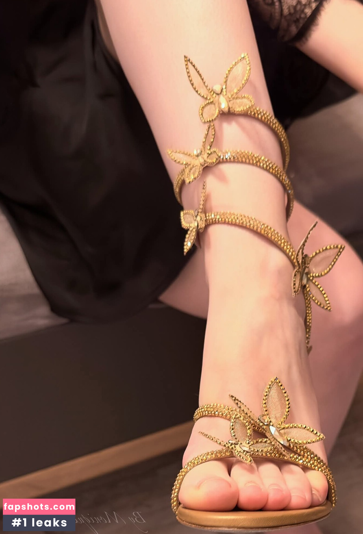 Monique Regnum gallery photo #8