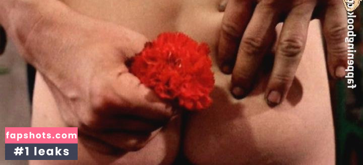 Monique van de Ven gallery photo #14