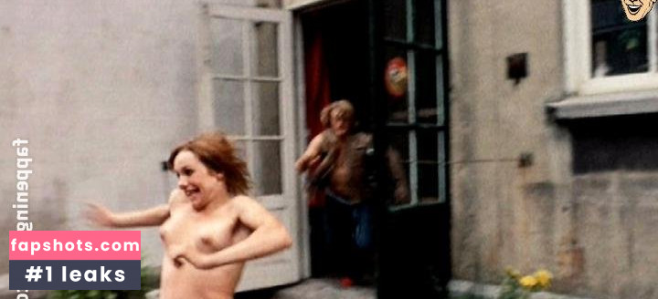 Monique van de Ven gallery photo #16